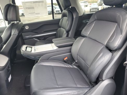 New 2026 Lincoln Navigator L Reserve AWD/4WD image 30