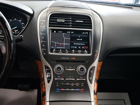 Used 2018 Lincoln MKX Reserve w/ Lincoln MKX Climate Package FWD image 7