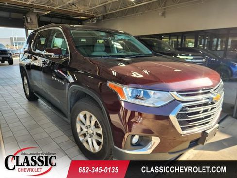 Used 2018 Chevrolet Traverse LT FWD image 1