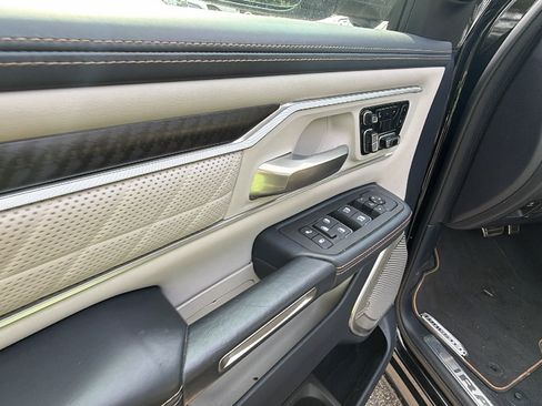 Used 2025 RAM 1500 Tungsten AWD/4WD image 15