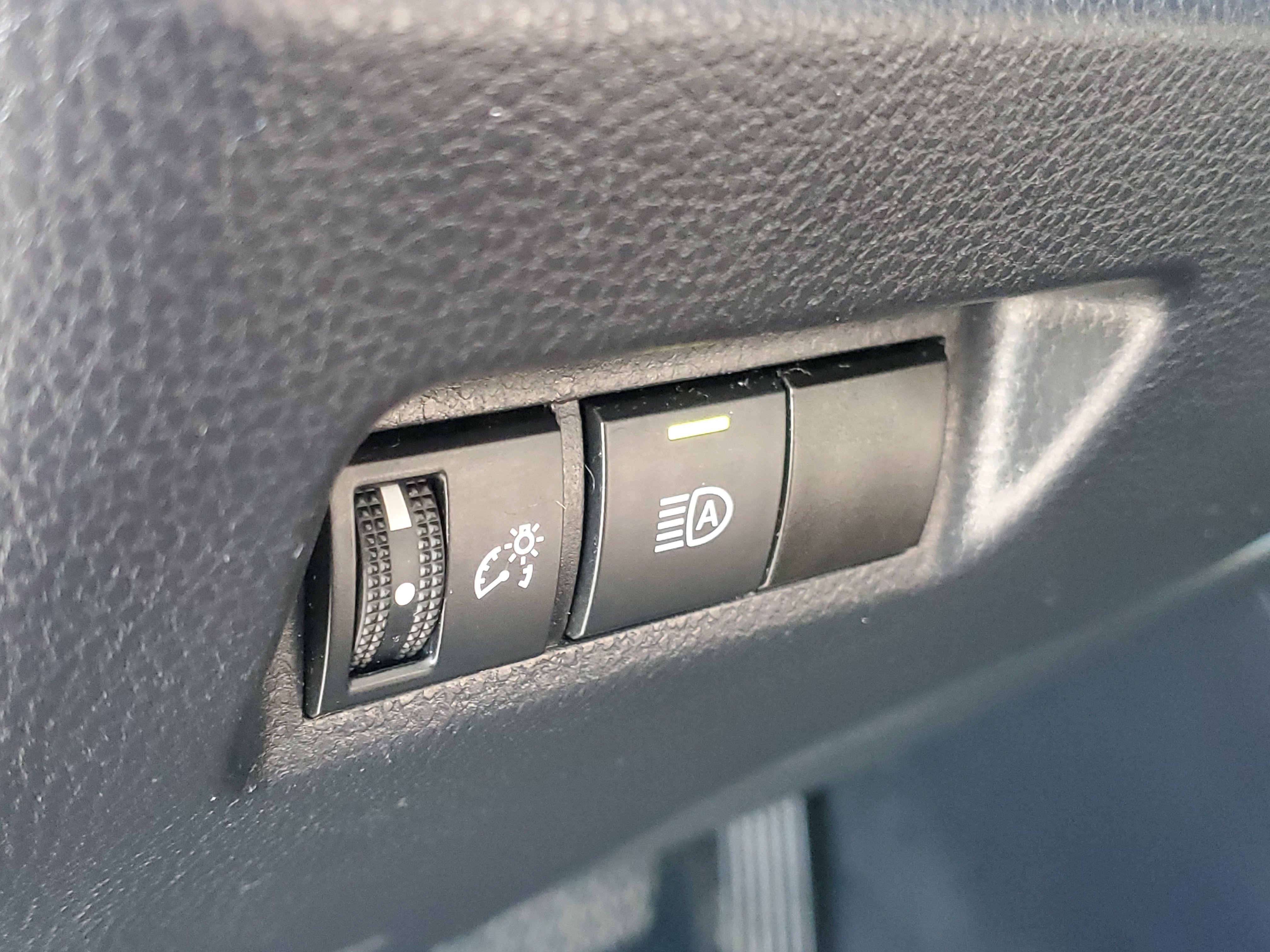 Certified 2025 Toyota RAV4 LE AWD/4WD image 20