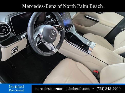 Used 2024 Mercedes-Benz GLC 300 4MATIC image 11
