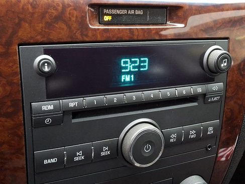 Used 2011 Chevrolet Impala LS image 18