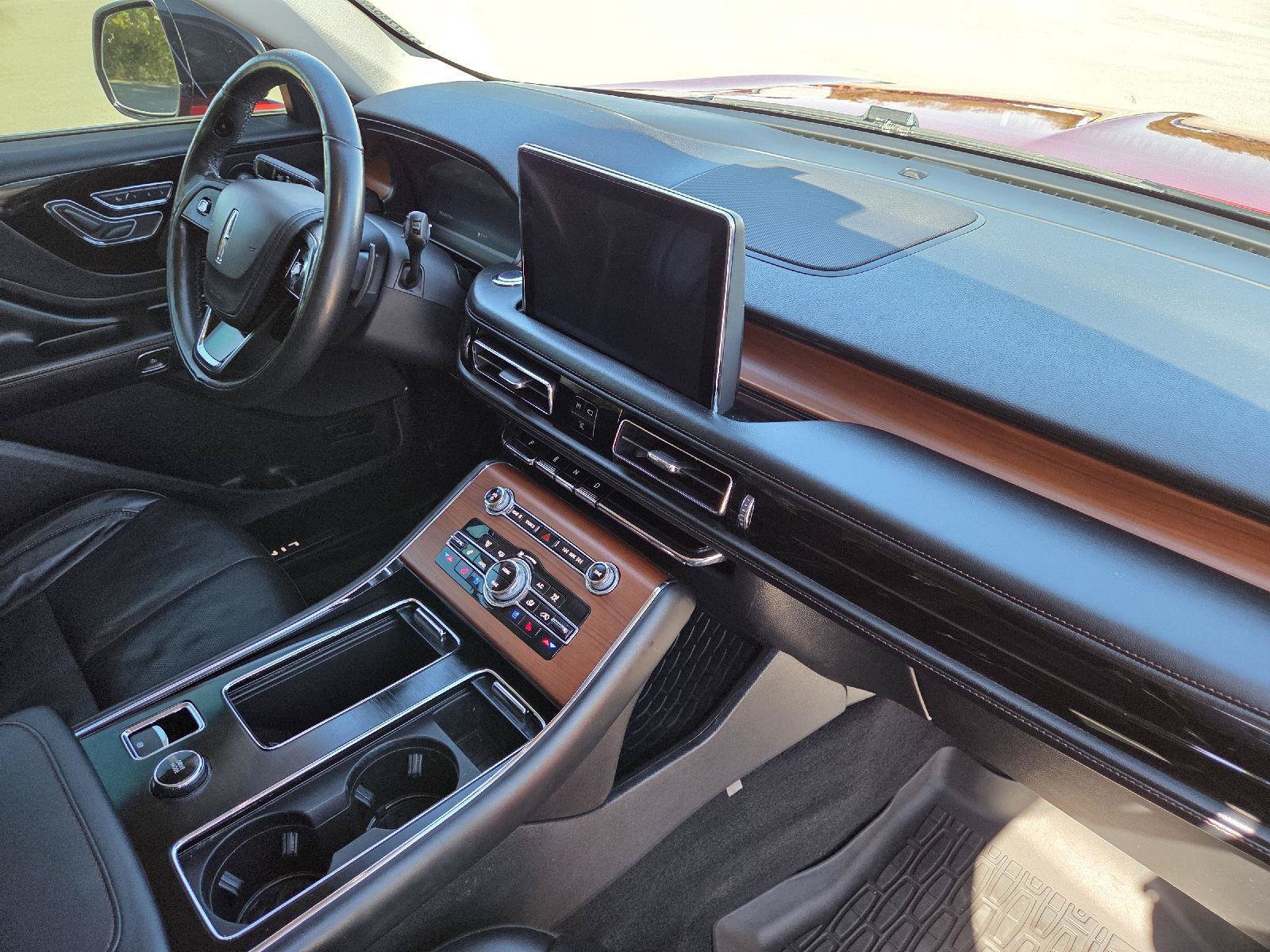 Used 2020 Lincoln Aviator Reserve w/ Elements Package Plus AWD/4WD image 40
