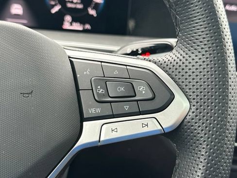 Certified 2025 Volkswagen Tiguan SE R-Line AWD/4WD image 38