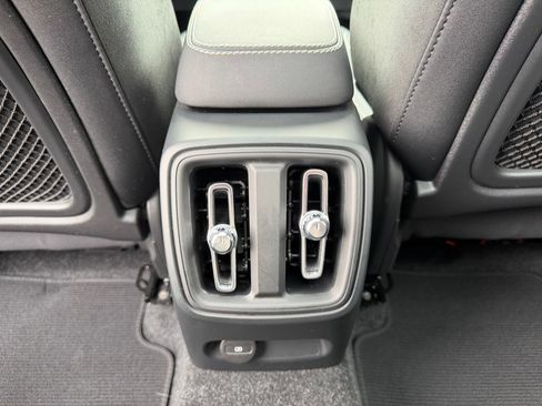 Used 2023 Volvo XC40 Recharge Plus w/ Protection Package Premier AWD/4WD image 40