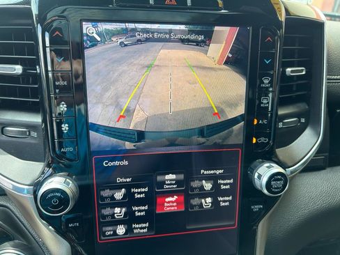 Used 2019 RAM 1500 Laramie AWD/4WD image 15