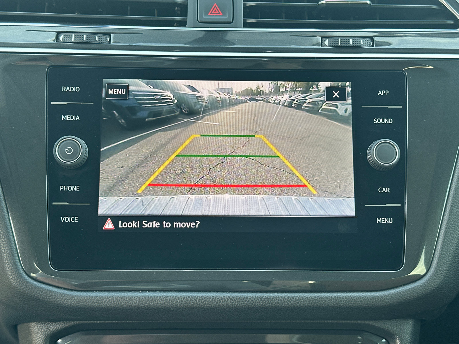 Used 2019 Volkswagen Tiguan SEL FWD image 28