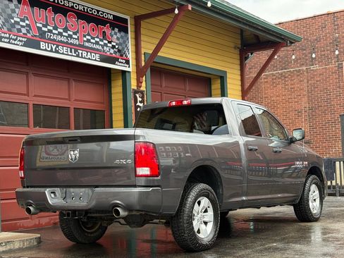 Used 2017 RAM 1500 Express AWD/4WD image 3