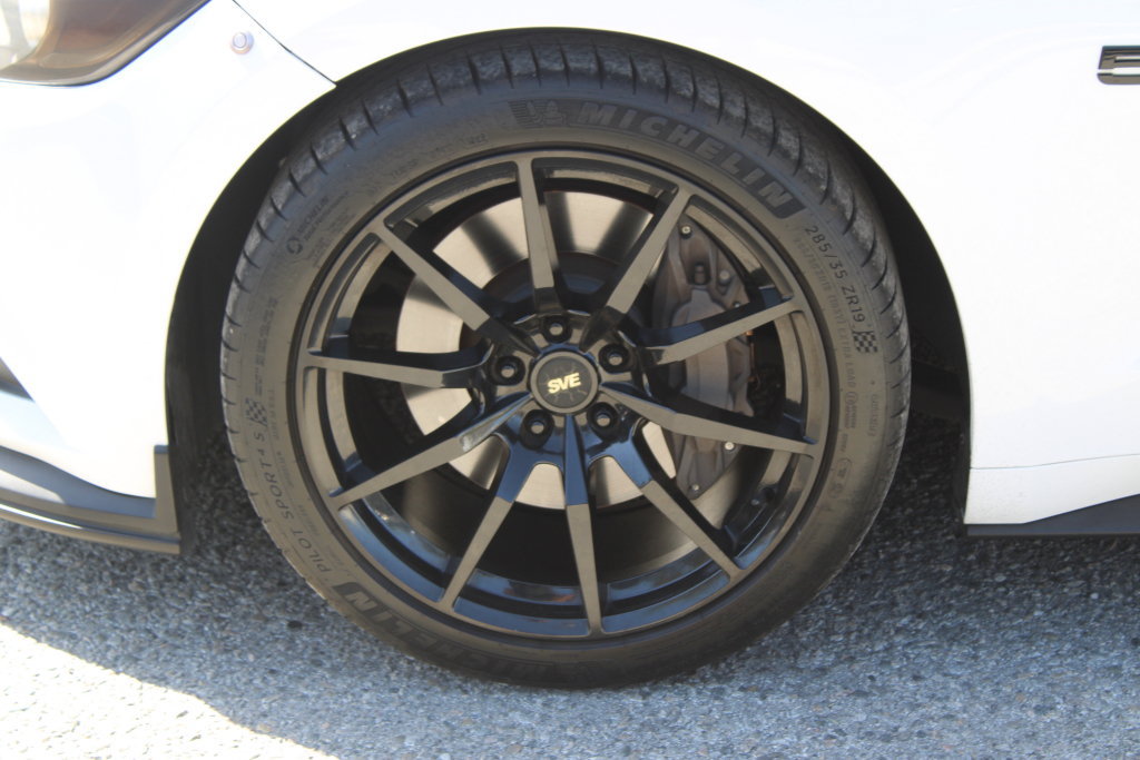 Used 2017 Ford Mustang GT w/ Black Accent Package RWD image 8