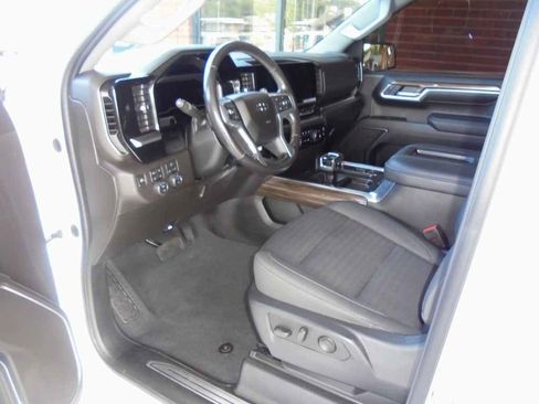 Used 2022 Chevrolet Silverado 1500 RST image 7