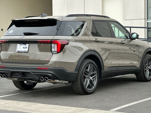 New 2026 Ford Explorer ST w/ Sun And Sound Package image 3