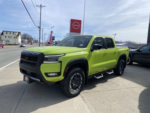 New 2026 Nissan Frontier PRO-4X w/ Pro-4x Convenience Package image 1