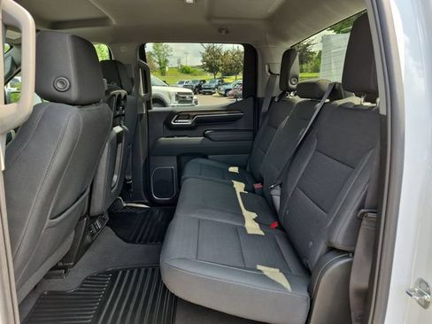 Used 2023 Chevrolet Silverado 1500 LT AWD/4WD image 27