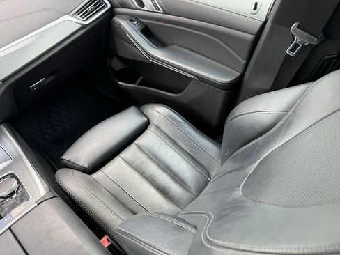 Used 2019 BMW X5 xDrive40i w/ Convenience Package AWD/4WD image 29