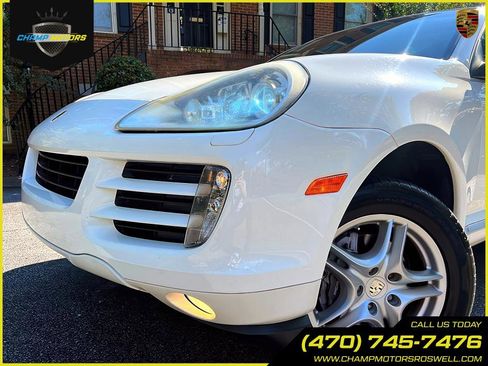 Used 2009 Porsche Cayenne image 2
