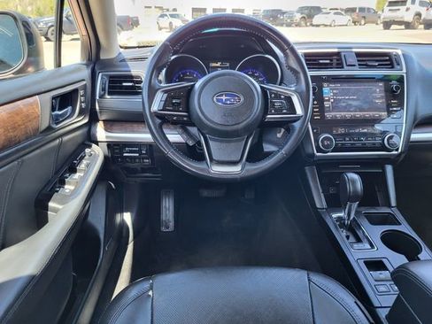 Used 2018 Subaru Outback 3.6R Limited AWD/4WD image 25