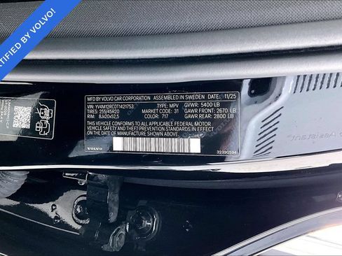 Certified 2026 Volvo XC60 B5 Plus AWD/4WD image 44