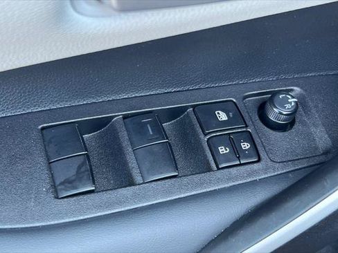 Certified 2025 Toyota Corolla SE w/ Convenience Package FWD image 13
