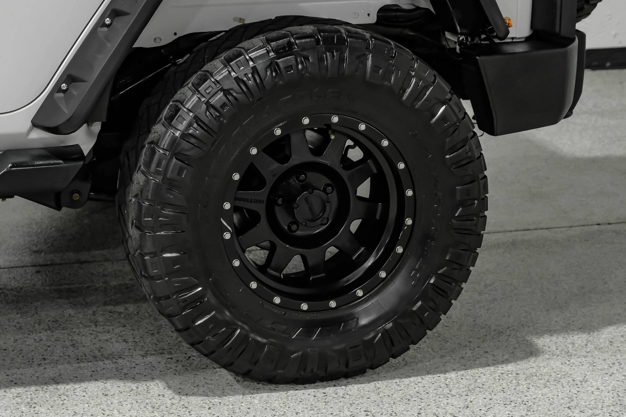 Used 2015 Jeep Wrangler Unlimited Rubicon w/ Connectivity Group AWD/4WD image 56
