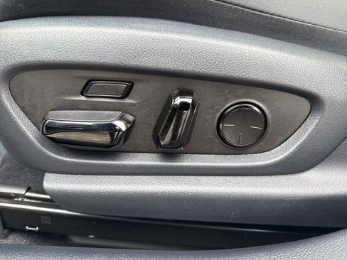 Certified 2024 Lexus ES 300h w/ Luxury Package image 21