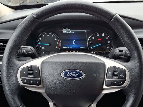 Certified 2023 Ford Explorer XLT w/ Equipment Group 202A image 22