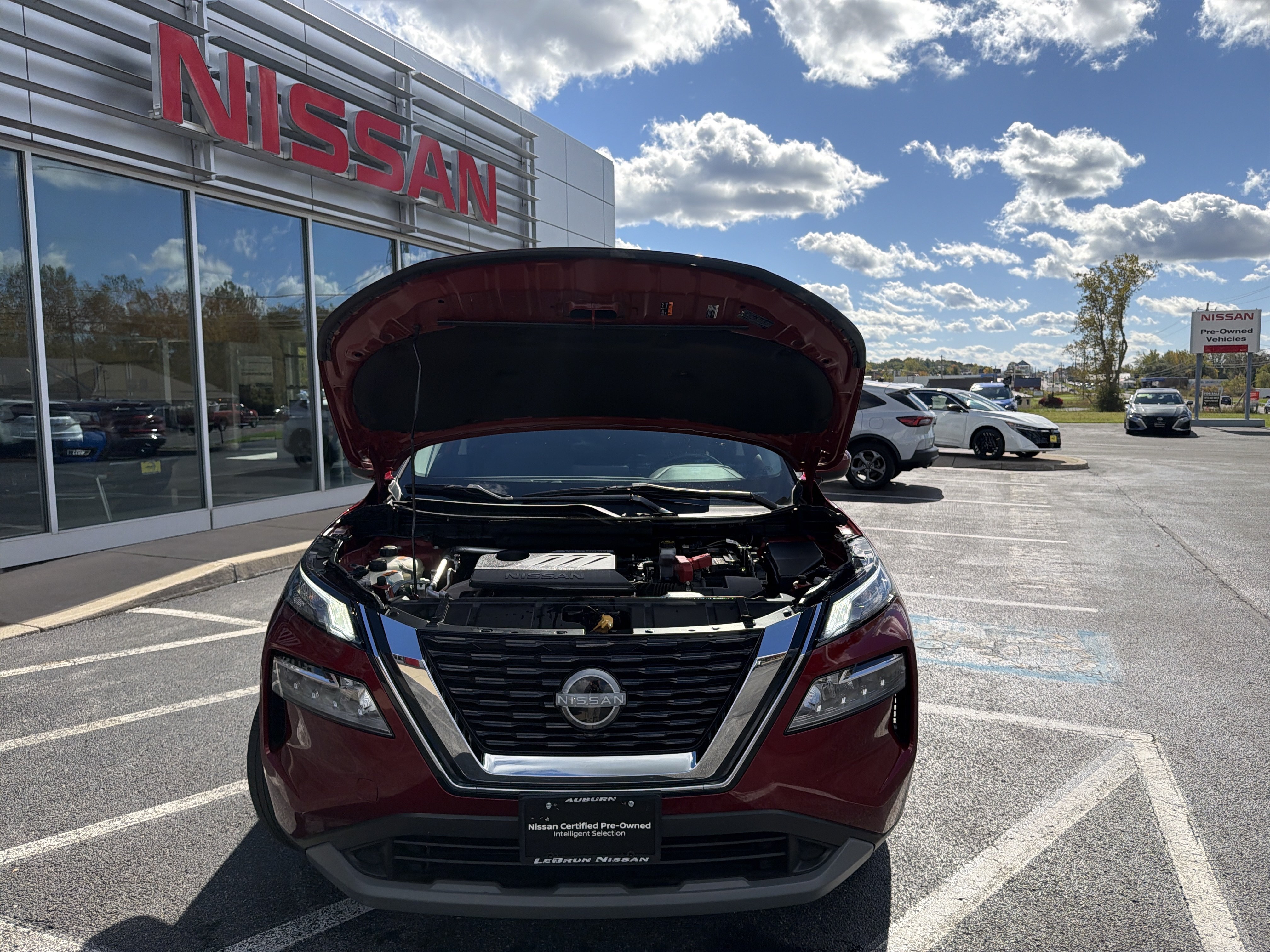 Used 2023 Nissan Rogue SV AWD/4WD image 17