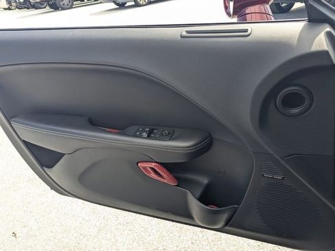 Used 2018 Dodge Challenger SRT Hellcat image 10