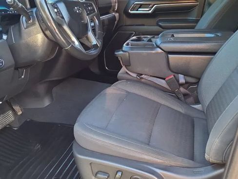 Used 2022 Chevrolet Silverado 1500 RST AWD/4WD image 9