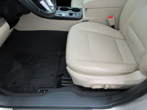 Used 2016 Subaru Outback 2.5i Limited AWD/4WD image 21