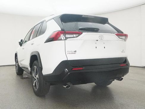 New 2025 Toyota RAV4 SE image 15