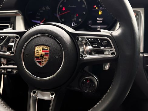 Used 2021 Porsche Macan Turbo AWD/4WD image 13