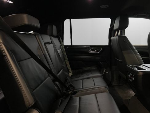 Used 2023 Chevrolet Suburban LT image 20