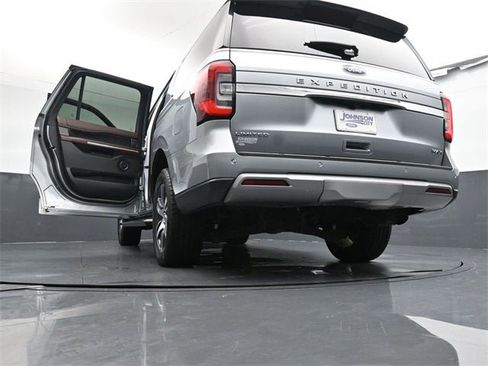 Used 2022 Ford Expedition Max Limited image 43