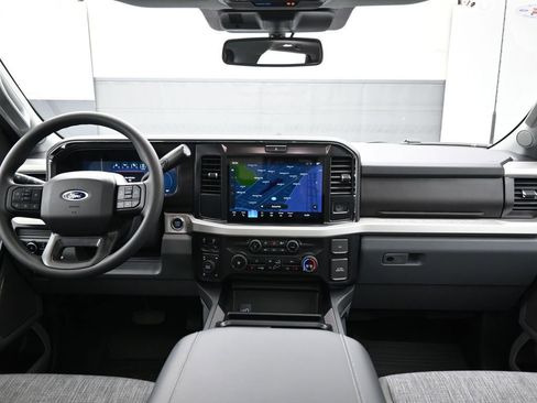 New 2026 Ford F350 XLT w/ XLT Premium Package AWD/4WD image 27