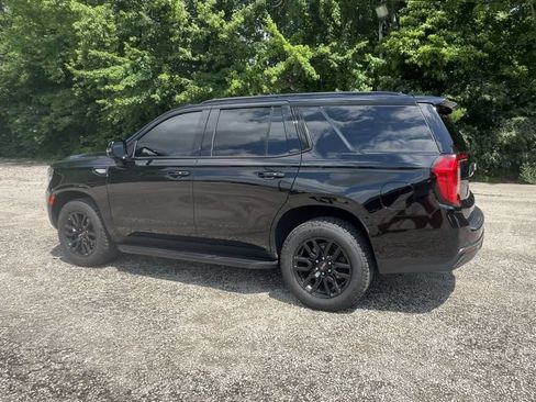 Used 2021 GMC Yukon AT4 w/ Rear Media and Nav Package AWD/4WD image 6