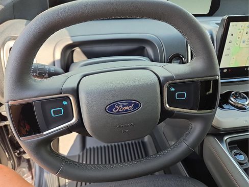 New 2025 Ford Expedition Active AWD/4WD image 24