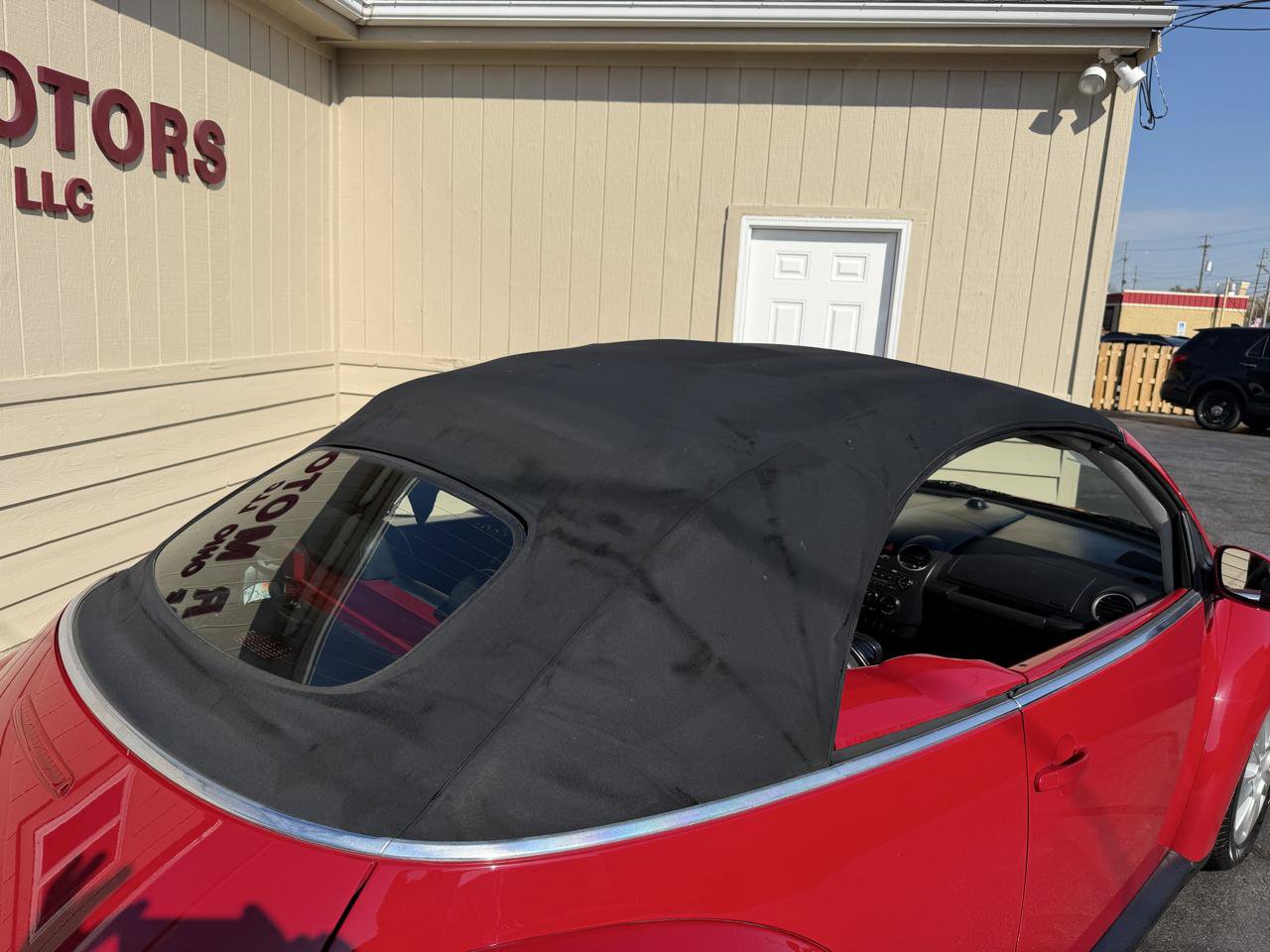 Used 2010 Volkswagen Beetle Convertible FWD image 12