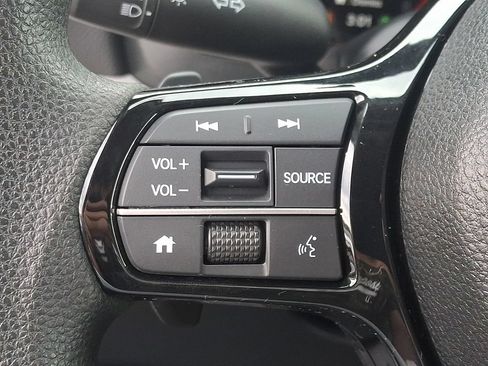 Used 2023 Honda Pilot LX image 21