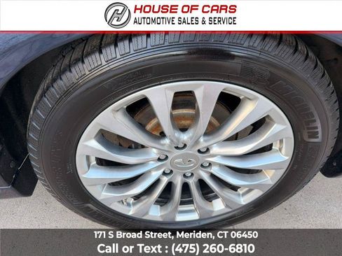 Used 2015 INFINITI QX80 4WD w/ Deluxe Technology Package image 17