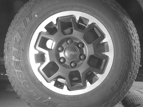 Used 2025 Toyota 4Runner TRD Off-Road image 13