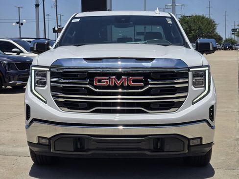 Used 2025 GMC Sierra 1500 SLT AWD/4WD image 11