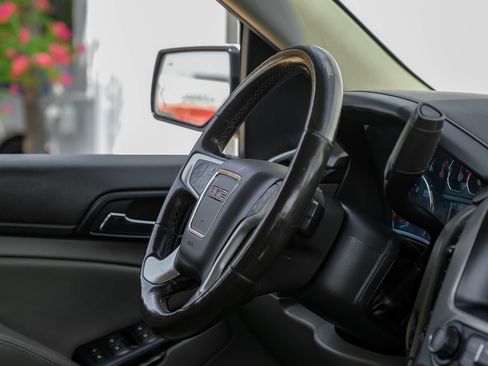 Used 2018 GMC Yukon SLT w/ Open Road Package image 13