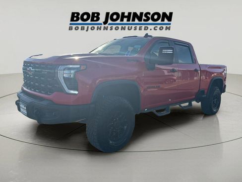 Used 2024 Chevrolet Silverado 2500 ZR2 w/ ZR2 Bison Edition AWD/4WD image 3