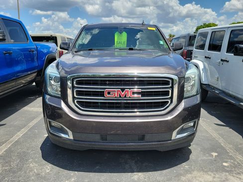 Used 2018 GMC Yukon SLE w/ SLE Value Package RWD image 2