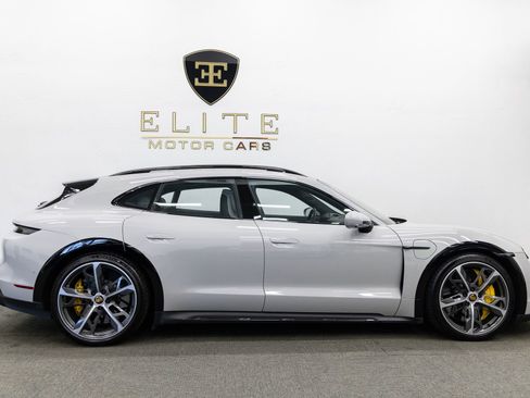 Used 2021 Porsche Taycan Turbo S image 10