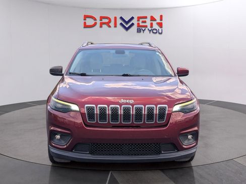 Used 2019 Jeep Cherokee Latitude w/ Popular Appearance Group FWD image 8