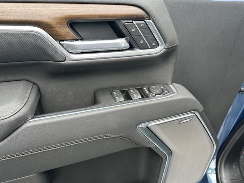 New 2026 Chevrolet Silverado 2500 High Country w/ High Country Premium Package AWD/4WD image 9