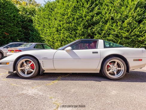 Used 1991 Chevrolet Corvette ZR-1 image 3