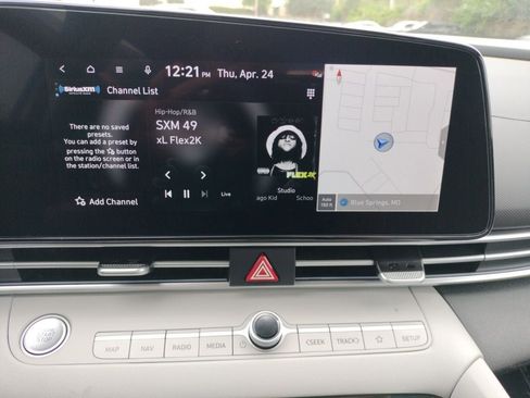 Used 2025 Hyundai Elantra Limited FWD image 23